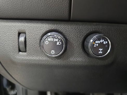 Used 2019 Chevrolet Colorado LT AWD/4WD image 26
