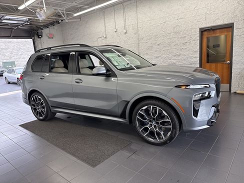 New 2026 BMW X7 xDrive40i w/ M Sport Package image 1