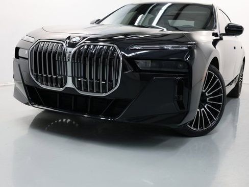 Used 2024 BMW 760i xDrive w/ Executive Package AWD/4WD image 57