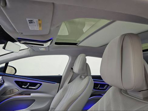 Used 2023 Mercedes-Benz EQS 580 4MATIC Sedan w/ Manufactur Interior Package image 8
