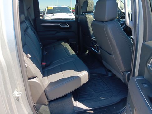 Used 2025 GMC Sierra 1500 SLT w/ SLT Premium Plus Package AWD/4WD image 17