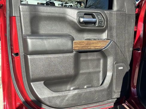 Used 2022 Chevrolet Silverado 1500 High Country w/ Technology Package image 24