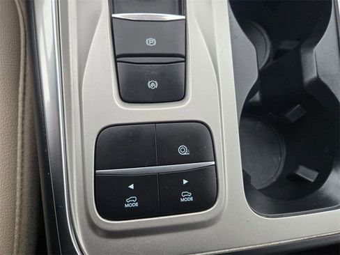 Used 2022 Ford Explorer Limited image 17