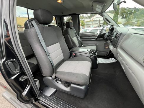 Used 2006 Ford F250 XLT image 16