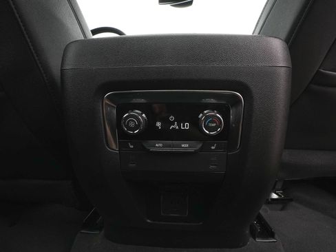 Used 2026 Chevrolet Suburban RST w/ RST Capability Package AWD/4WD image 40