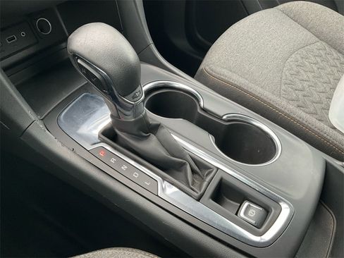 Used 2023 Chevrolet Equinox LT image 29