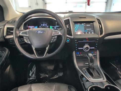 Certified 2018 Ford Edge Titanium w/ Equipment Group 301A AWD/4WD image 18