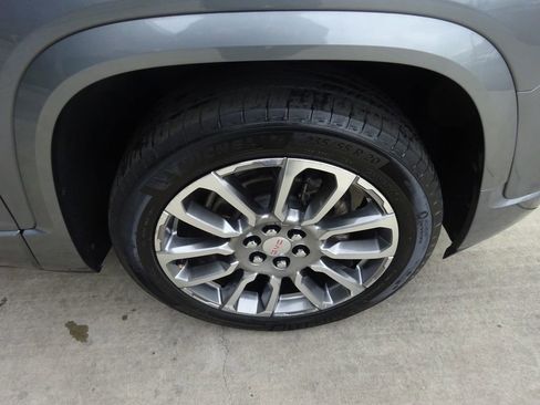 Certified 2022 GMC Acadia Denali w/ Denali Ultimate Package image 13