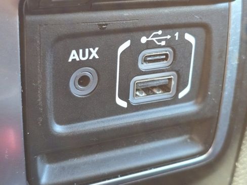 Used 2021 Jeep Wrangler Sport AWD/4WD image 6