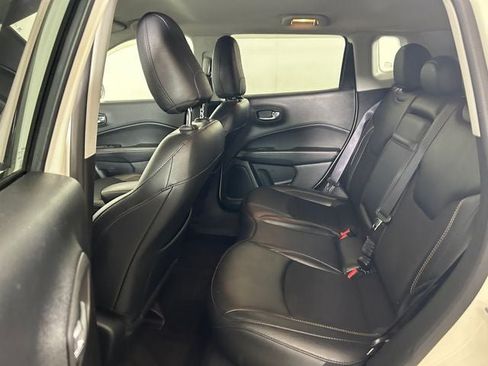 Used 2019 Jeep Compass Latitude w/ Cold Weather Group AWD/4WD image 24
