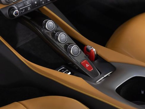 Used 2019 Ferrari Portofino image 30