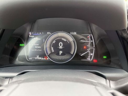 Used 2025 Lexus ES 300h w/ Premium Package image 29