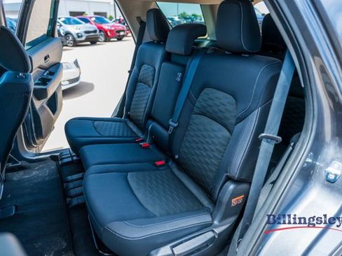 Used 2023 Nissan Pathfinder SV AWD/4WD image 11