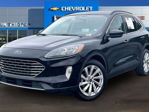 Used 2022 Ford Escape Titanium w/ Titanium Elite Package AWD/4WD image 3