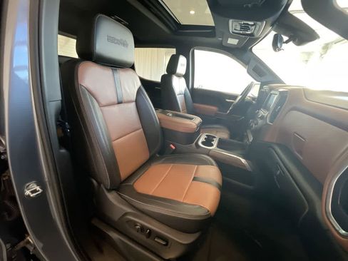 Used 2019 Chevrolet Silverado 1500 High Country image 25