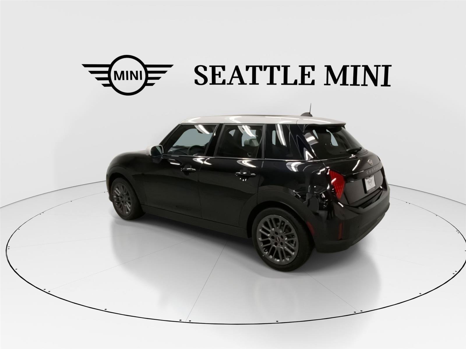New 2026 MINI Cooper 4-Door Hardtop FWD image 8