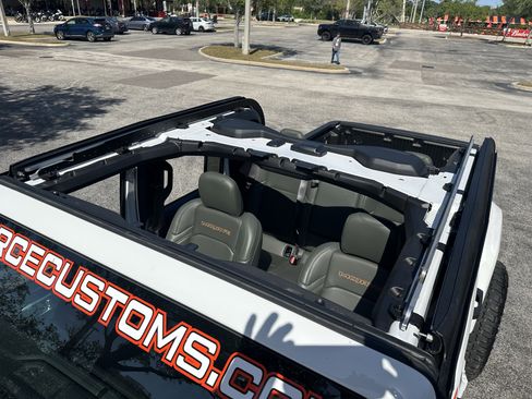 Used 2024 Jeep Gladiator Mojave image 3