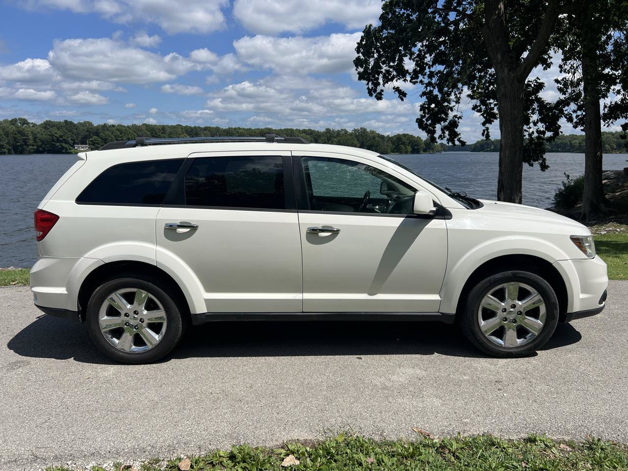 Used 2012 Dodge Journey R/T w/ Flexible Seating Group AWD/4WD image 9