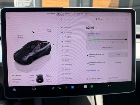 Used 2022 Tesla Model Y Long Range AWD/4WD image 34