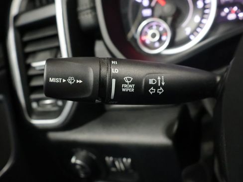 Used 2020 RAM 1500 Laramie image 36