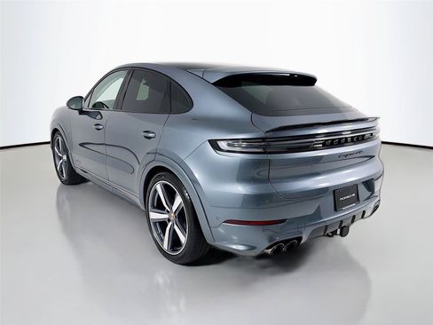 New 2026 Porsche Cayenne GTS AWD/4WD image 3