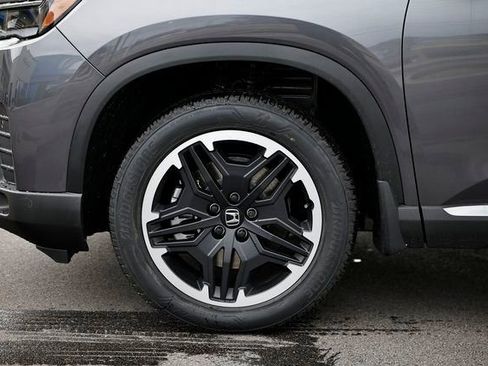 New 2026 Honda Pilot Touring image 6