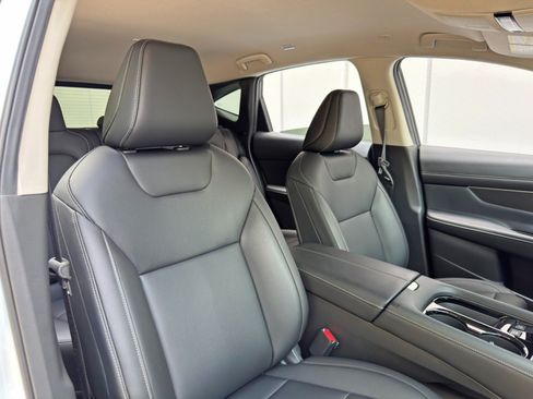 Used 2025 Nissan Murano SV AWD/4WD image 32