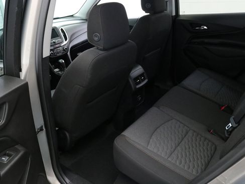 Used 2023 GMC Terrain SLT w/ Elevation Edition image 39