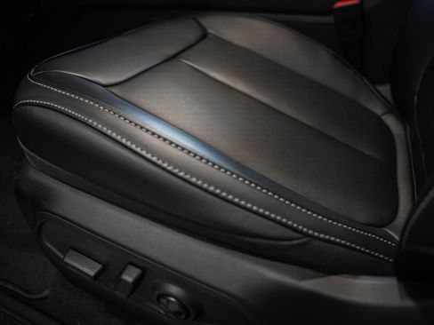 New 2025 Jeep Grand Cherokee Limited image 36