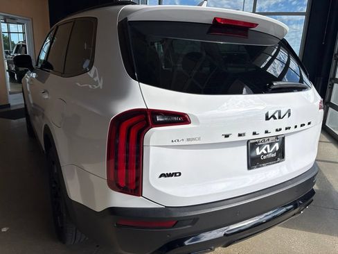 Certified 2022 Kia Telluride SX w/ SX Prestige Package AWD/4WD image 9