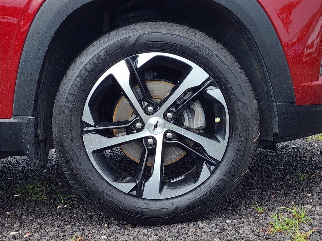 Used 2025 Chevrolet Trax RS FWD image 41