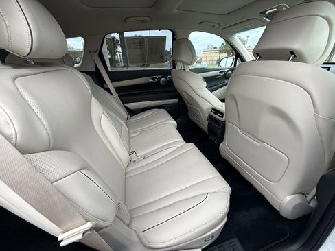 Used 2025 Genesis GV80 2.5T Prestige image 17