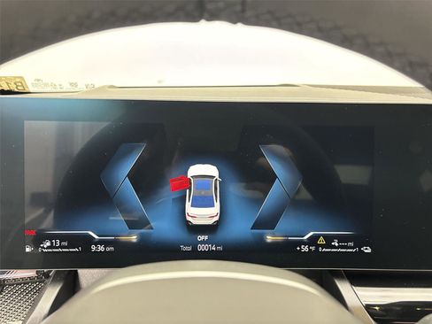 New 2026 BMW 550e xDrive w/ Premium Package image 28