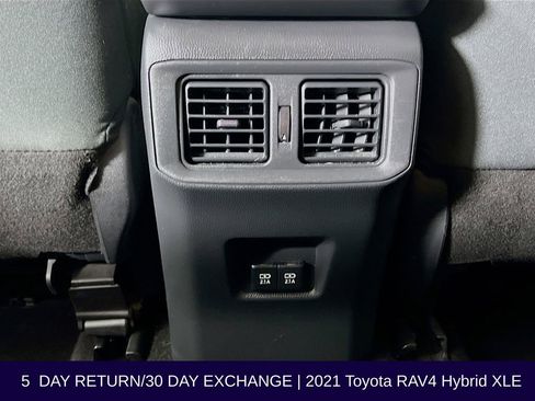 Used 2021 Toyota RAV4 XLE AWD/4WD image 27