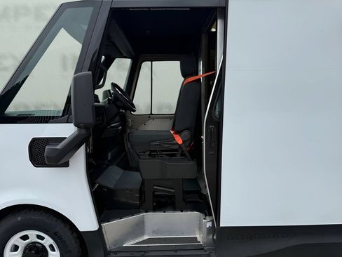 Used 2024 Chevrolet Brightdrop 600 w/ Commercial Equipment Package AWD/4WD image 8