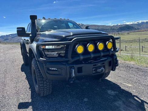 New 2025 RAM 2500 Big Horn AWD/4WD image 19