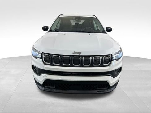 Used 2022 Jeep Compass Latitude AWD/4WD image 9