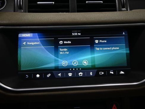Used 2018 Land Rover Range Rover Evoque SE AWD/4WD image 25