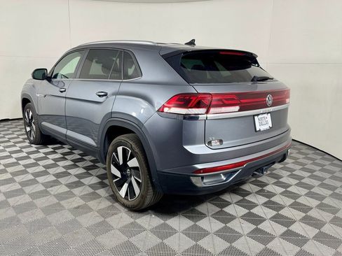 Used 2024 Volkswagen Atlas Cross Sport SE image 5