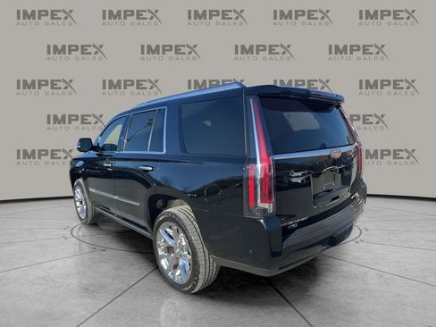 Used 2019 Cadillac Escalade Platinum image 3