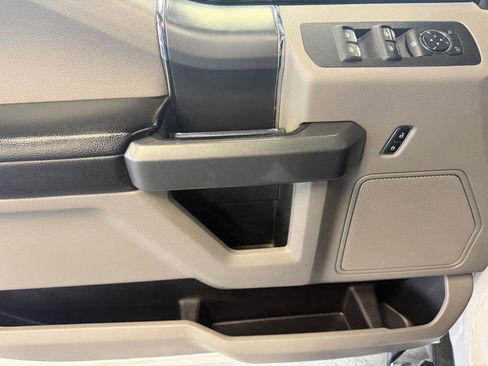 Used 2016 Ford F150 XLT w/ Equipment Group 302A Luxury image 24