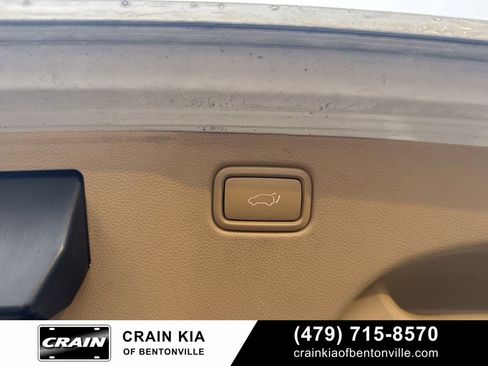 Used 2016 Kia Sedona EX FWD image 48