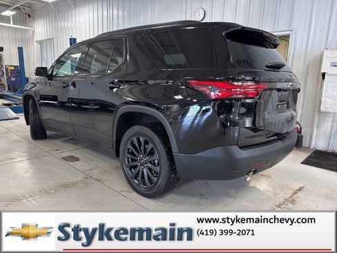 Used 2022 Chevrolet Traverse RS image 5