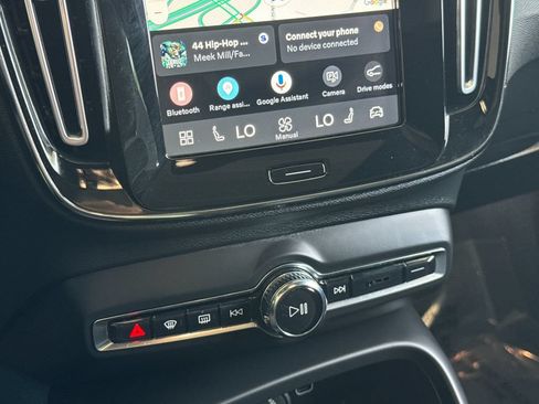 Certified 2023 Volvo C40 P8 Recharge Plus AWD/4WD image 20