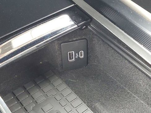 Certified 2023 Lincoln Corsair AWD w/ Equipment Group 101A image 20