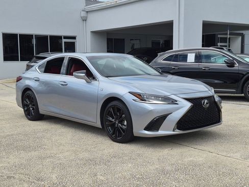 Used 2025 Lexus ES 350 F Sport w/ Accessory Package (Z1) FWD image 3