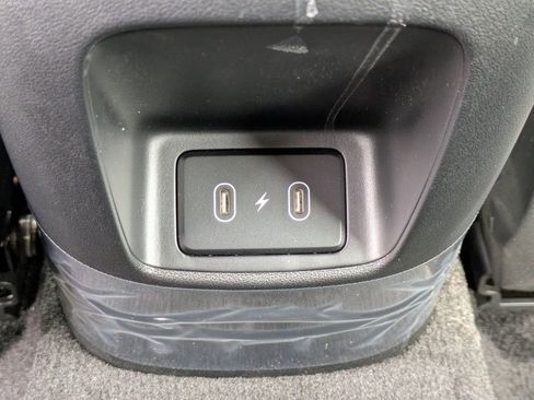 New 2025 Hyundai Elantra Limited FWD image 13
