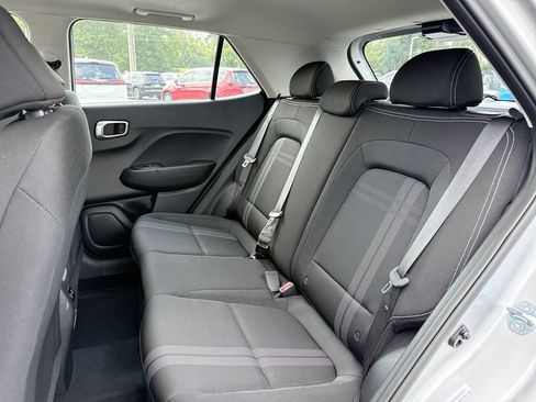 Used 2025 Hyundai Venue SEL FWD image 27