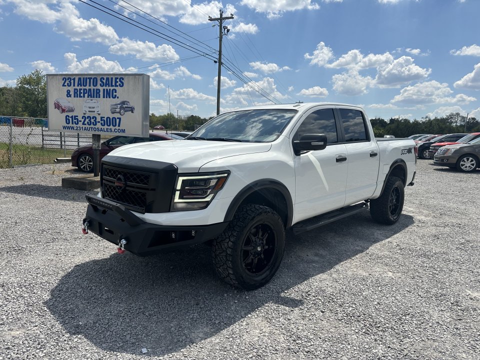 Used 2020 Nissan Titan PRO-4X w/ Pro-4x Convenience Package AWD/4WD image 1