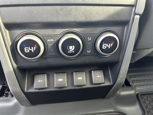 Used 2020 Land Rover Defender 110 HSE image 11